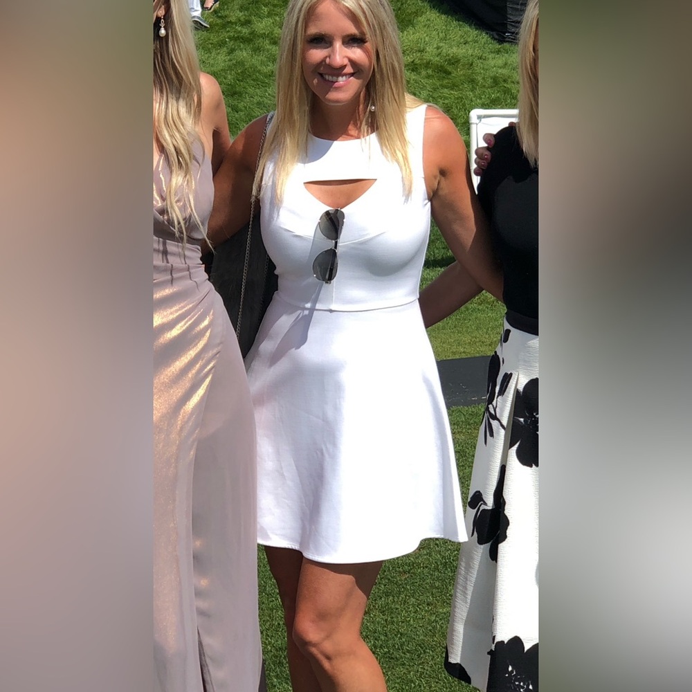 French Connection 6 cute White Sleeveless Dress